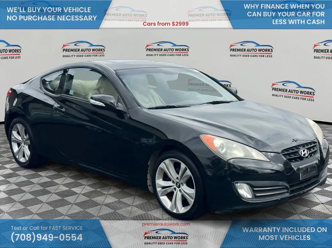 Used 2010 Hyundai Genesis 3.8 RWD image 3