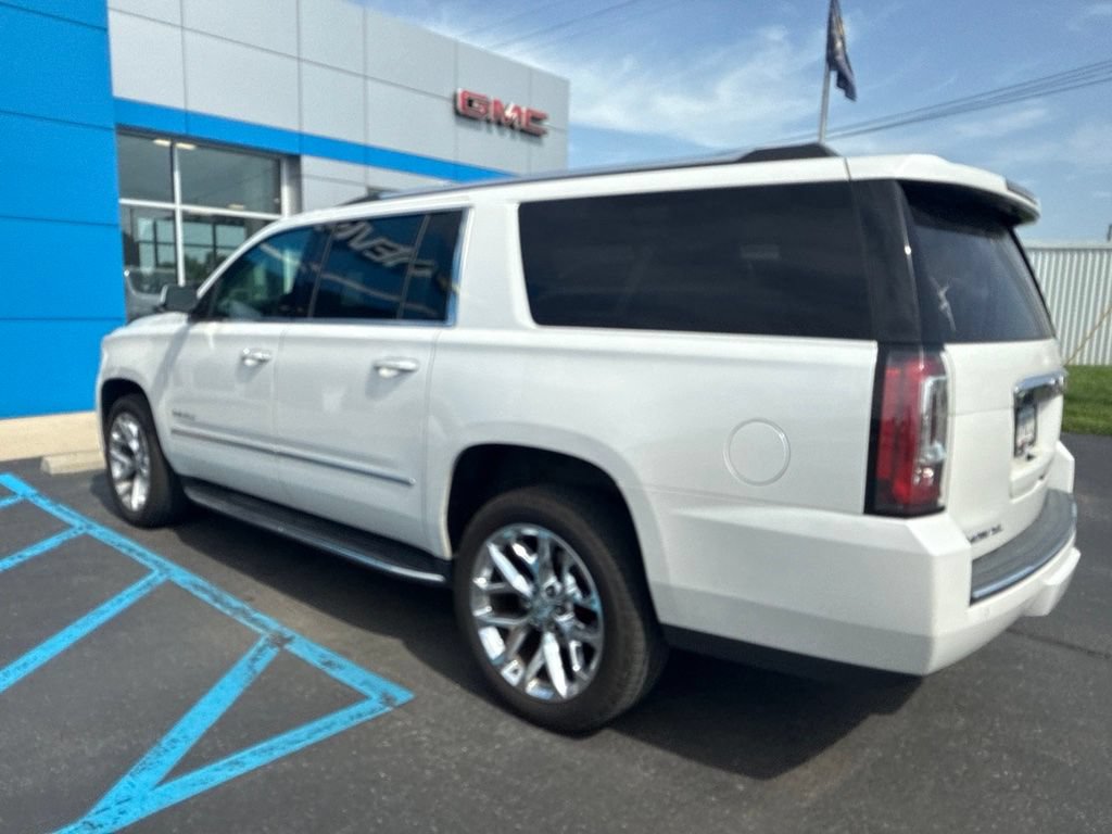 Used 2019 GMC Yukon XL Denali w/ Open Road Package AWD/4WD image 3