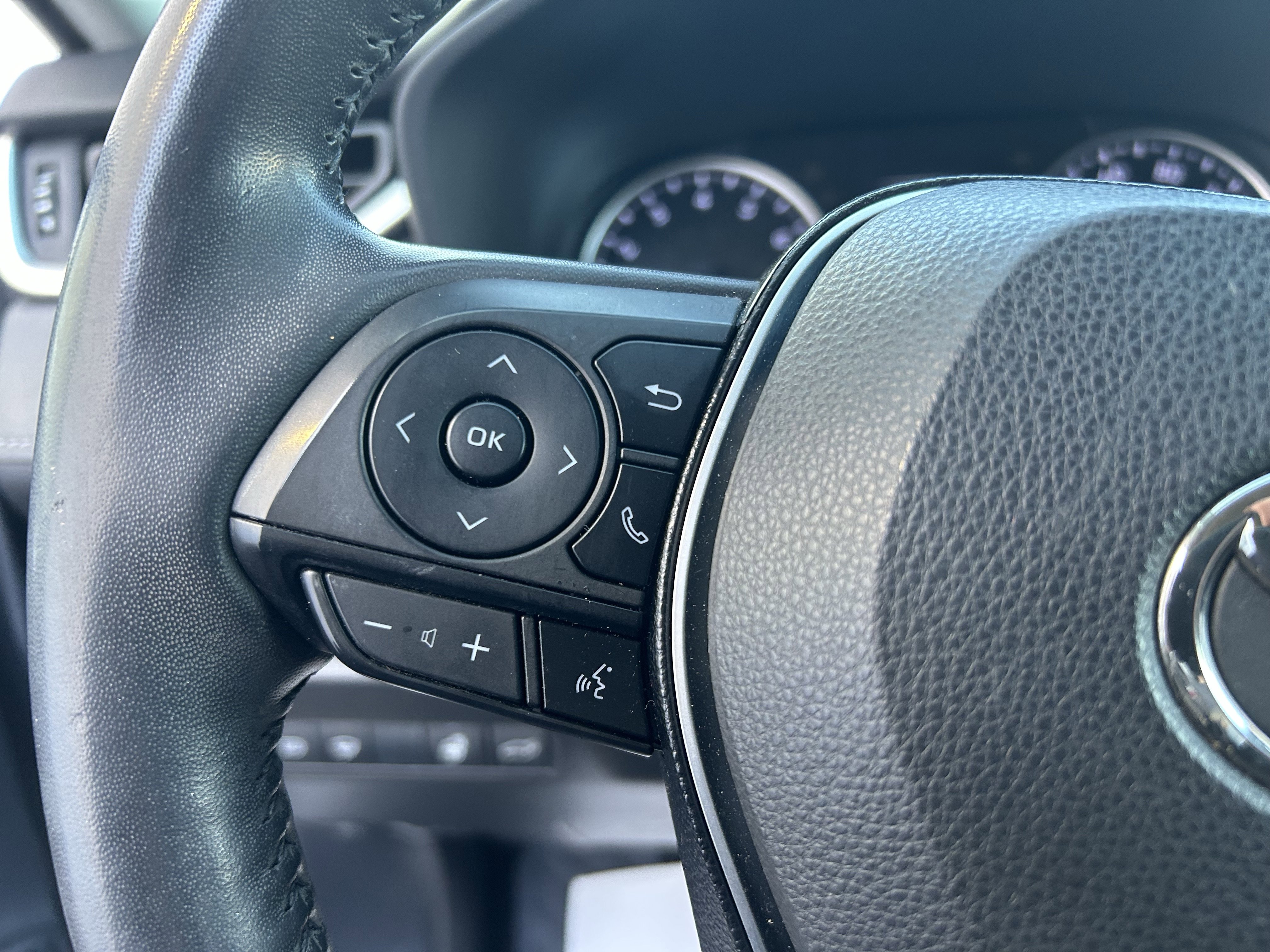 Certified 2019 Toyota RAV4 XLE Premium w/ Cold Weather Package image 25