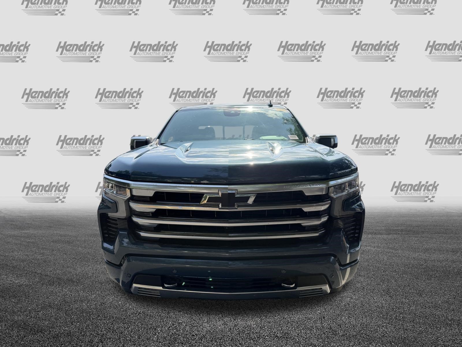Used 2024 Chevrolet Silverado 1500 High Country w/ Z71 Off-Road Package AWD/4WD image 3