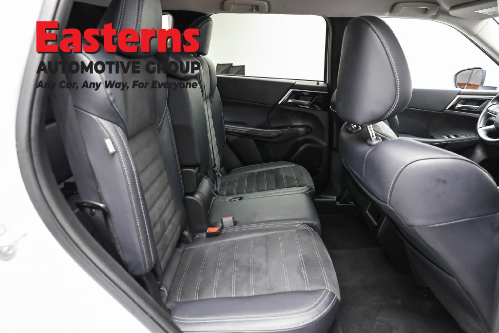 Used 2024 Mitsubishi Outlander SE AWD/4WD image 24