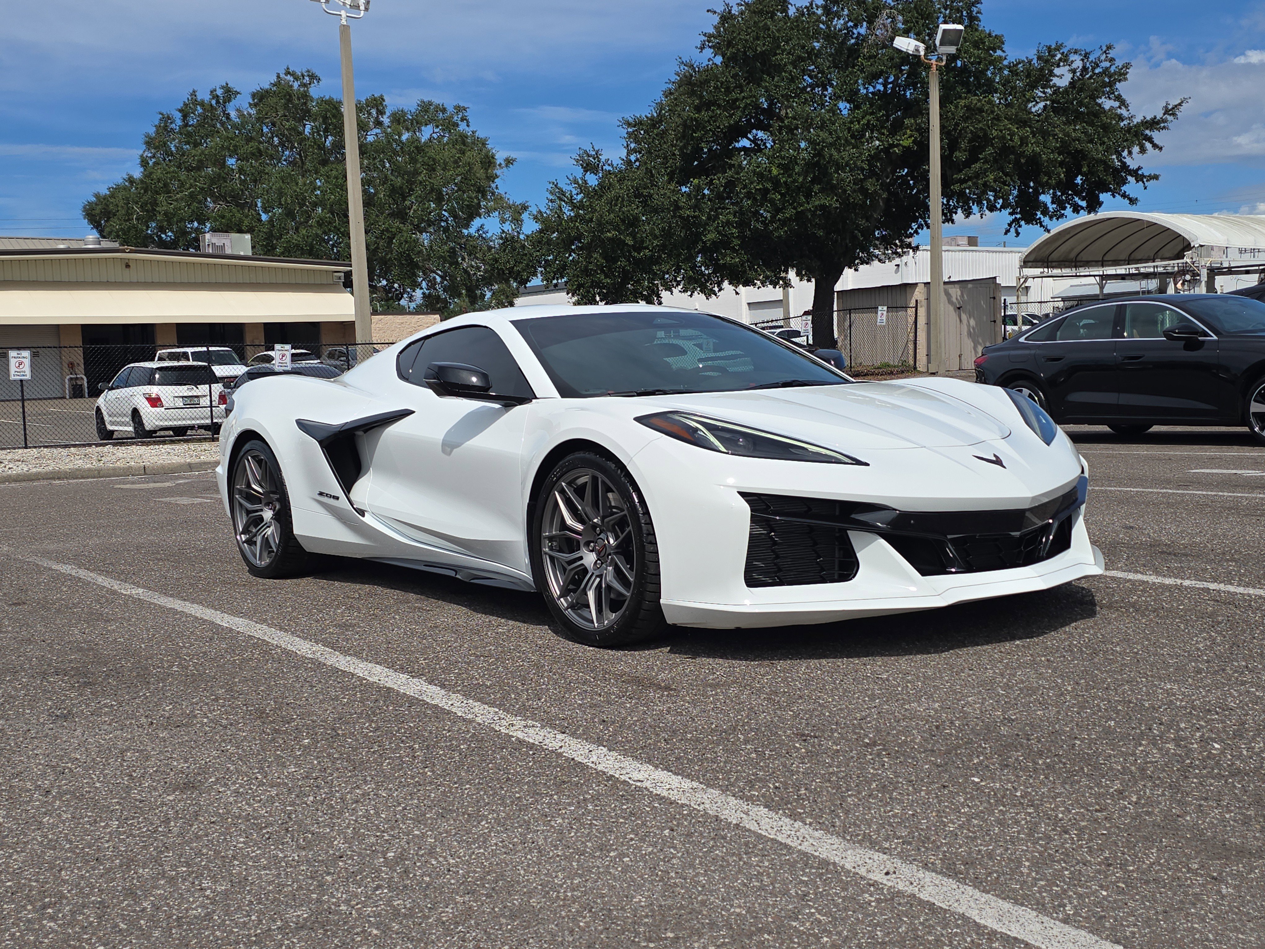 Used 2025 Chevrolet Corvette Z06 image 2