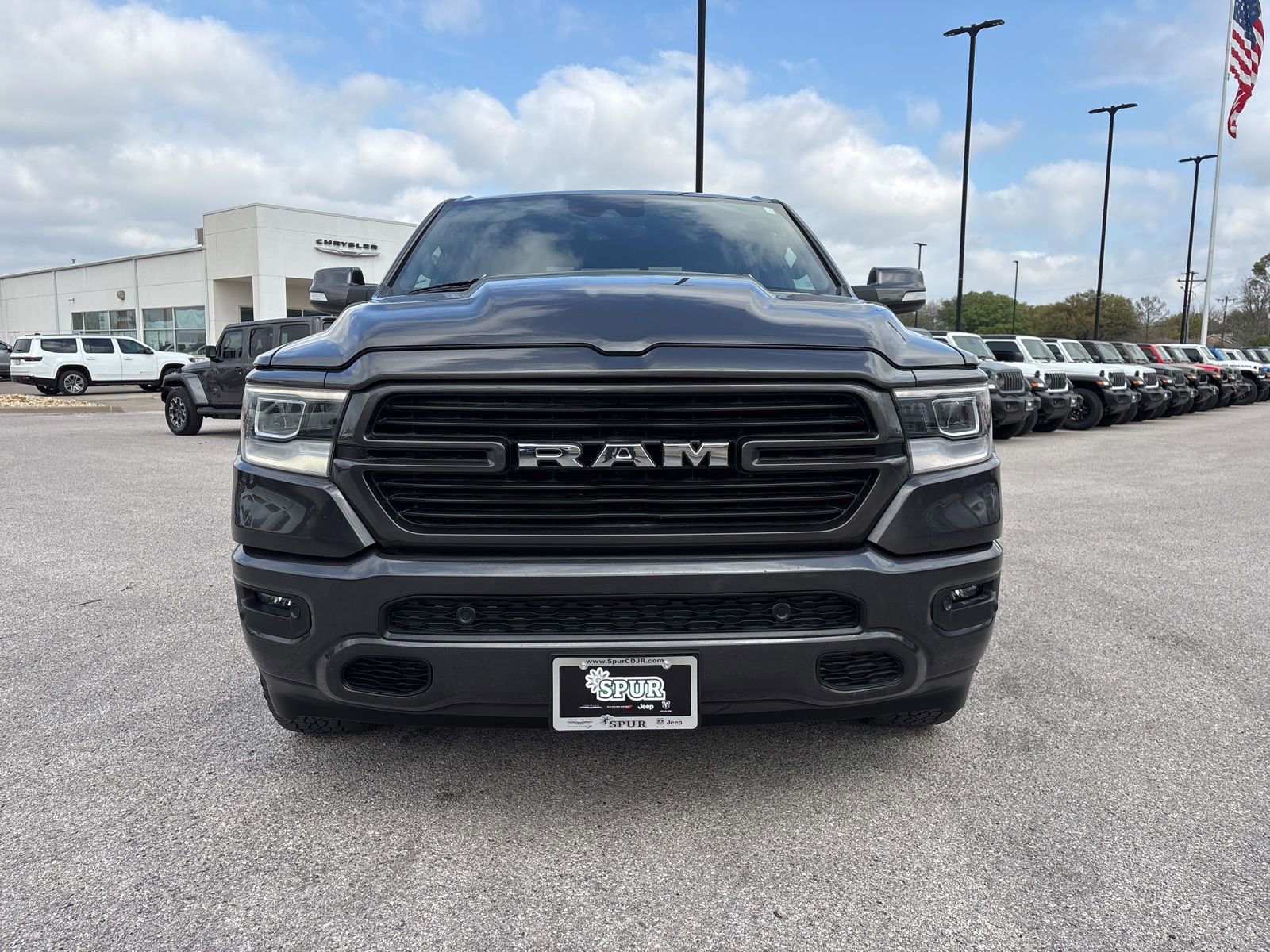 Used 2022 RAM 1500 Laramie w/ Sport Appearance Package image 9