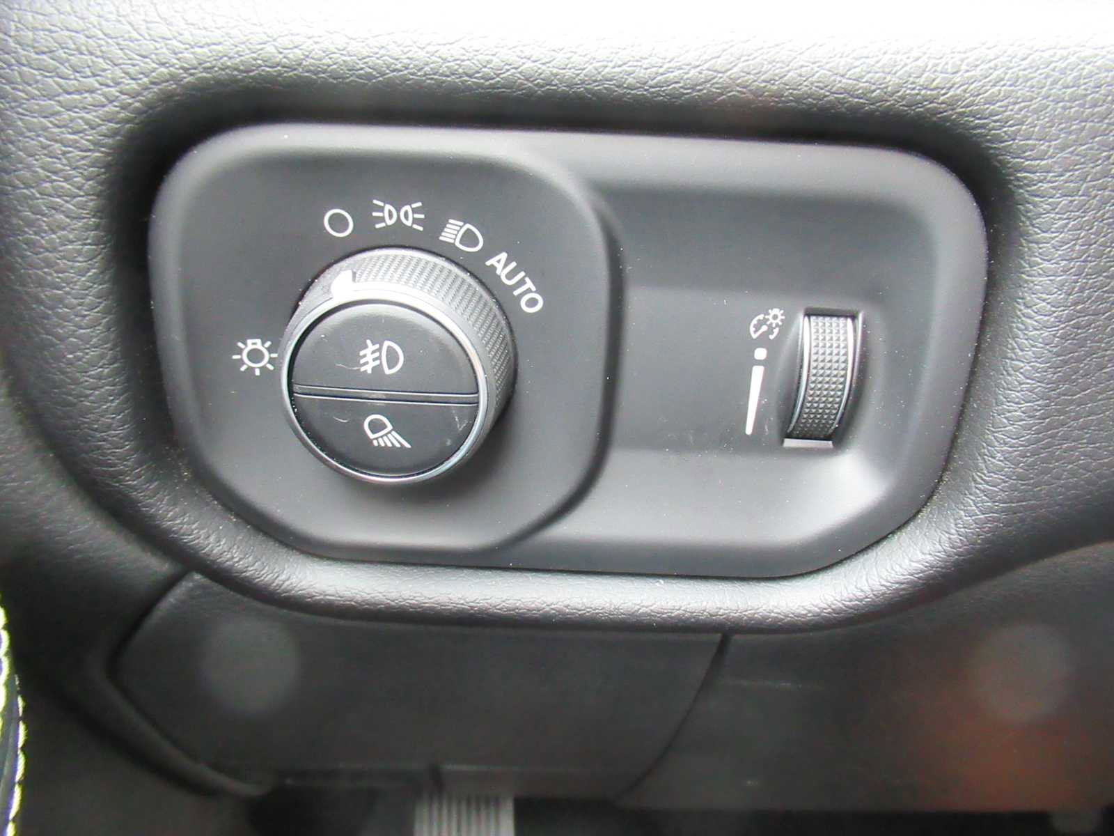 Used 2024 RAM 2500 Big Horn image 31