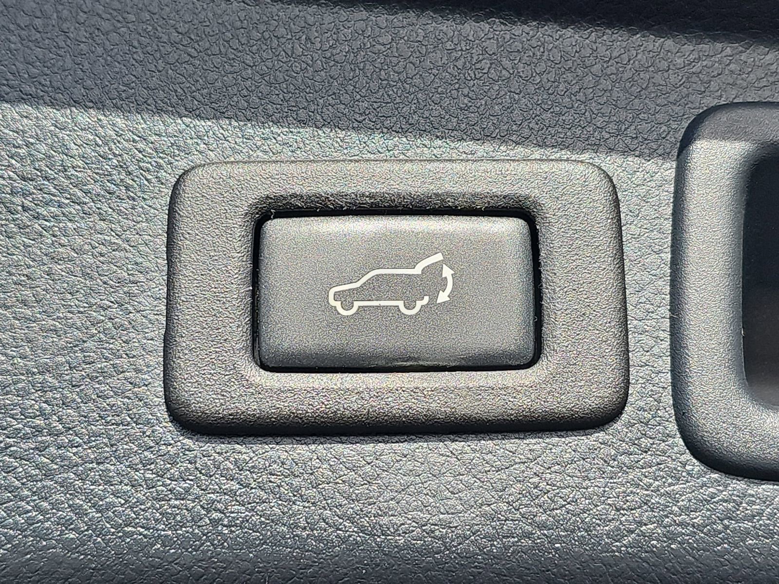 Used 2015 Subaru Forester 2.5i Limited w/ Popular Package #2 AWD/4WD image 13