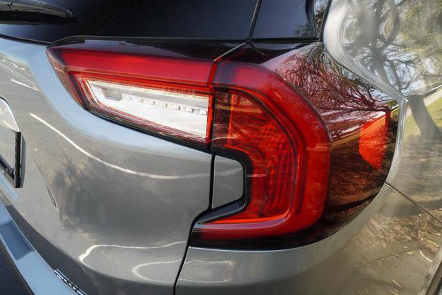 Used 2024 GMC Terrain SLT image 36