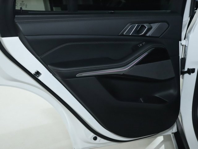 Used 2026 BMW X5 xDrive40i w/ Climate Comfort Package image 13
