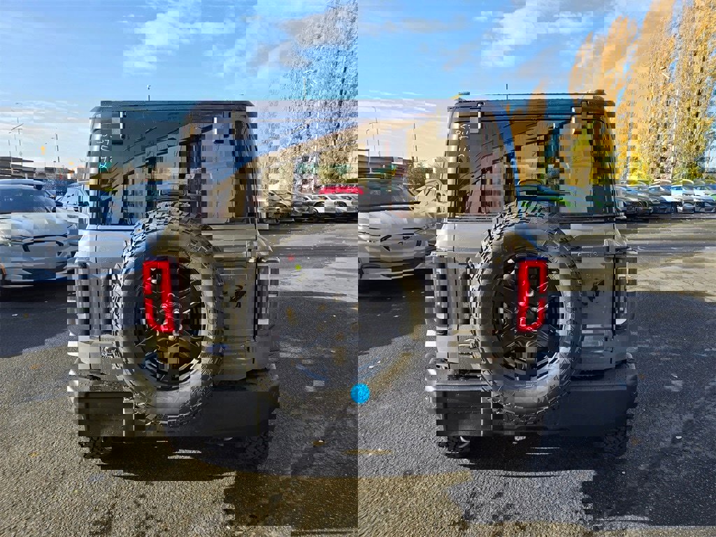 New 2025 Ford Bronco Outer Banks w/ Black Appearance Package image 6