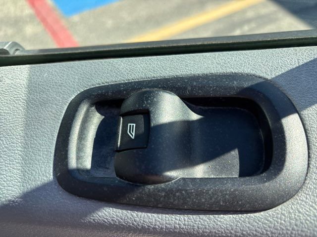 Used 2018 Ford Transit 350 XL image 26