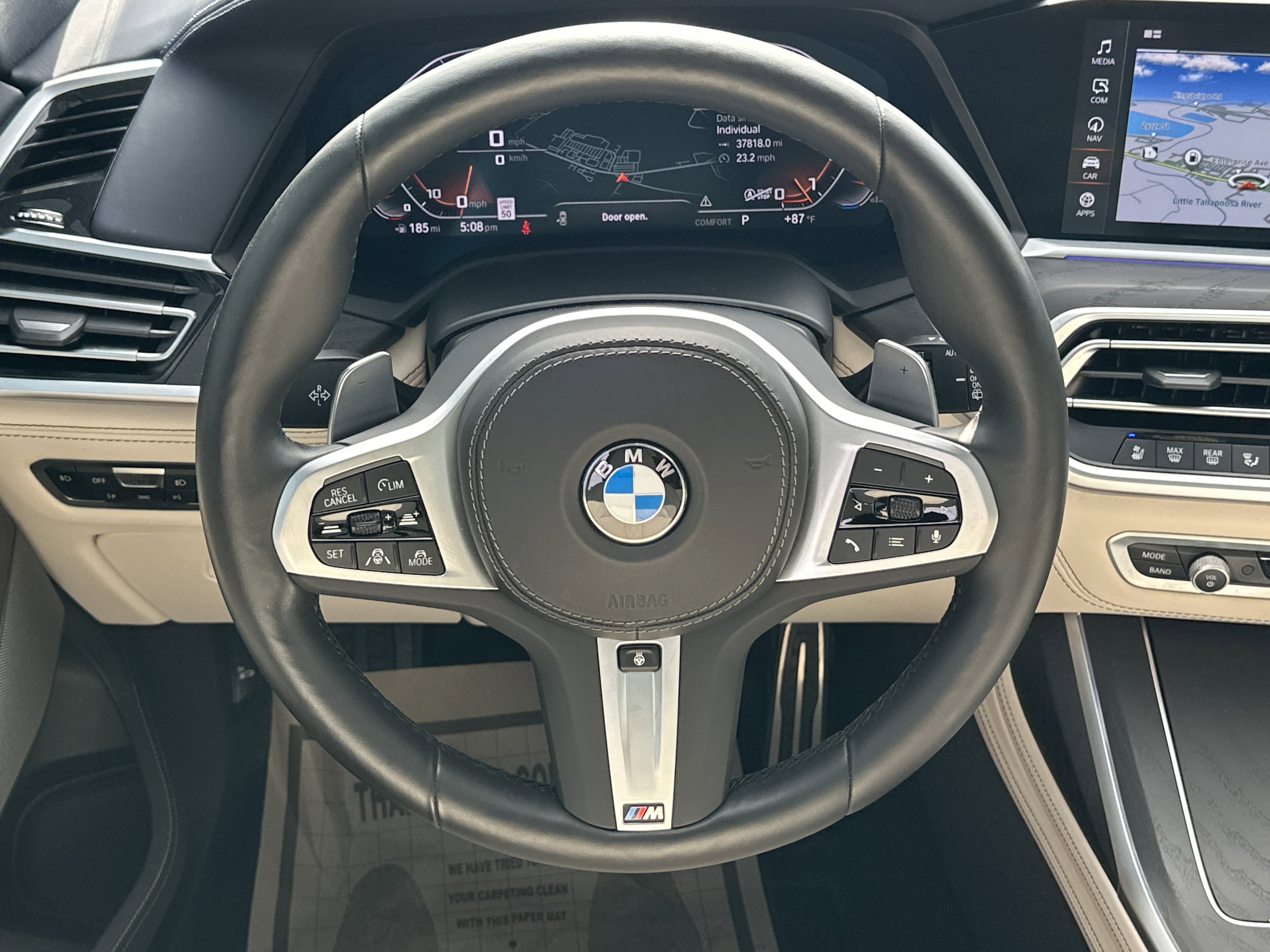 Used 2022 BMW X7 M50i w/ Dynamic Handling Package image 25