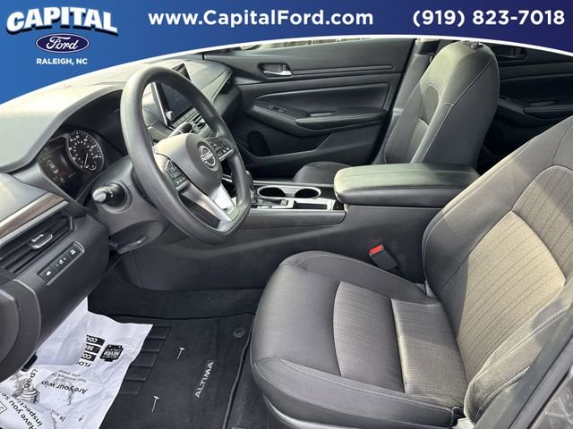 Used 2024 Nissan Altima 2.5 SV FWD image 17