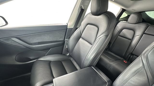 Used 2021 Tesla Model Y Performance image 13