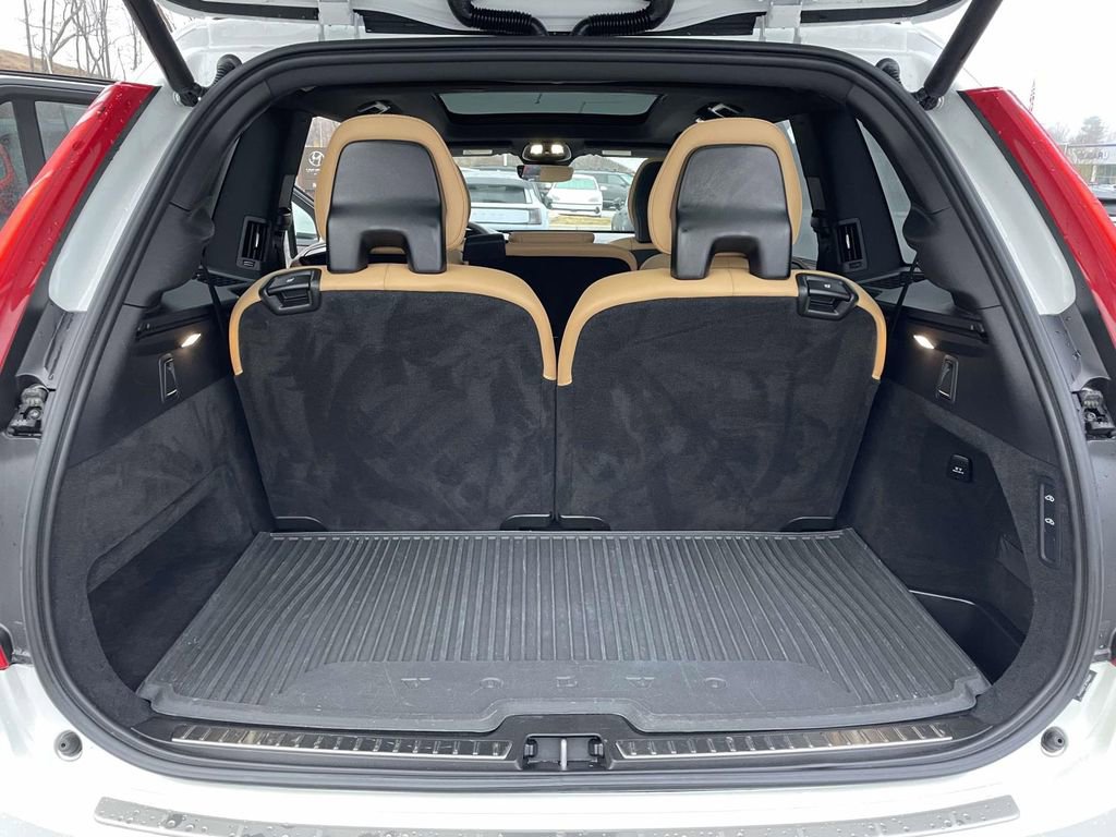 Used 2024 Volvo XC90 T8 Ultimate w/ Protection Package Premier image 29