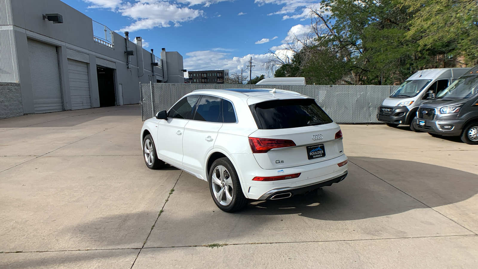 Used 2023 Audi Q5 2.0T Premium Plus w/ Premium Plus Package AWD/4WD image 3