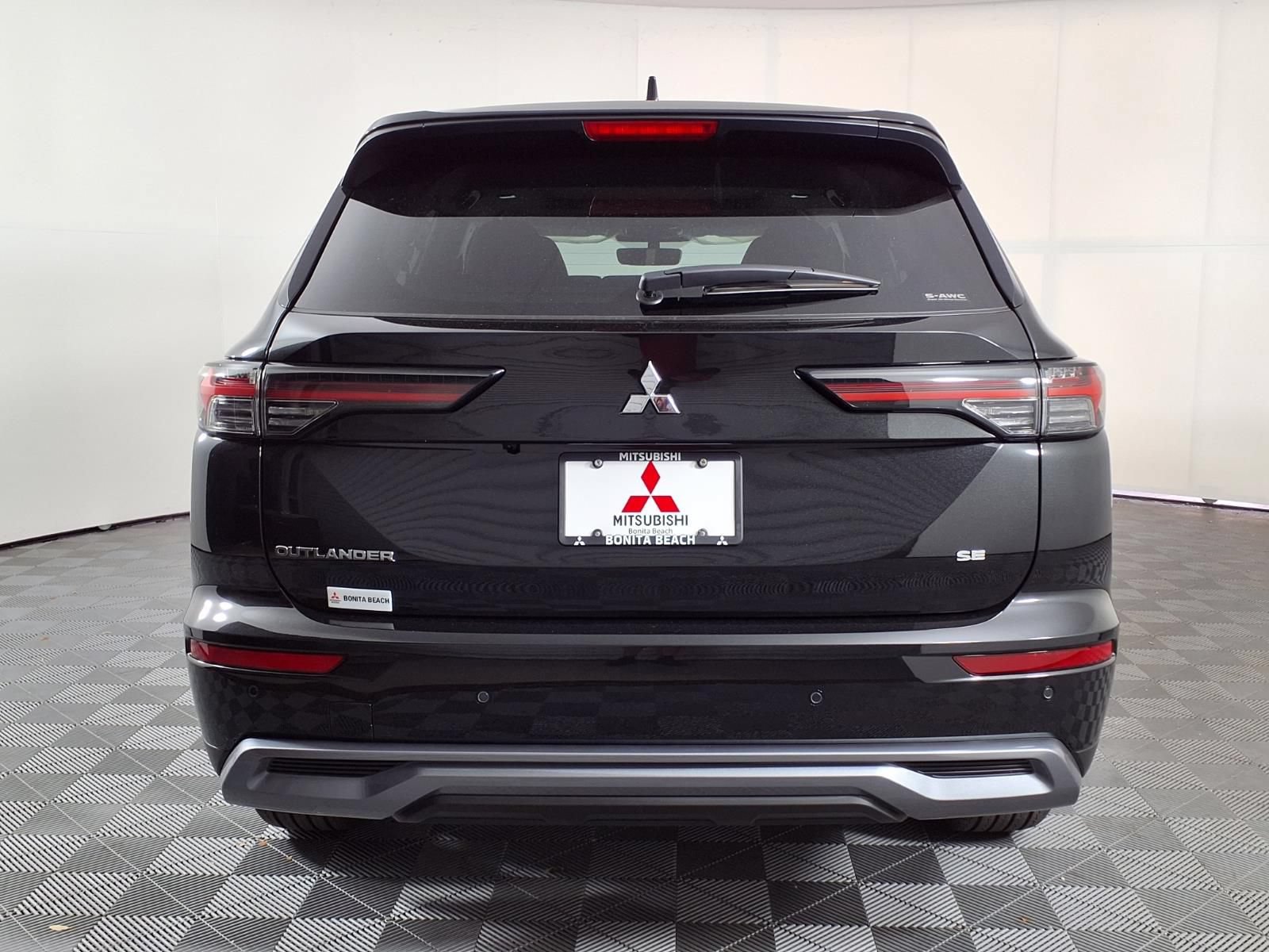 New 2026 Mitsubishi Outlander SE AWD/4WD image 6