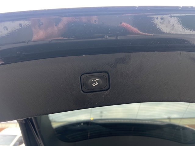 Used 2023 Ford Edge SEL w/ Sport Appearance Package image 16