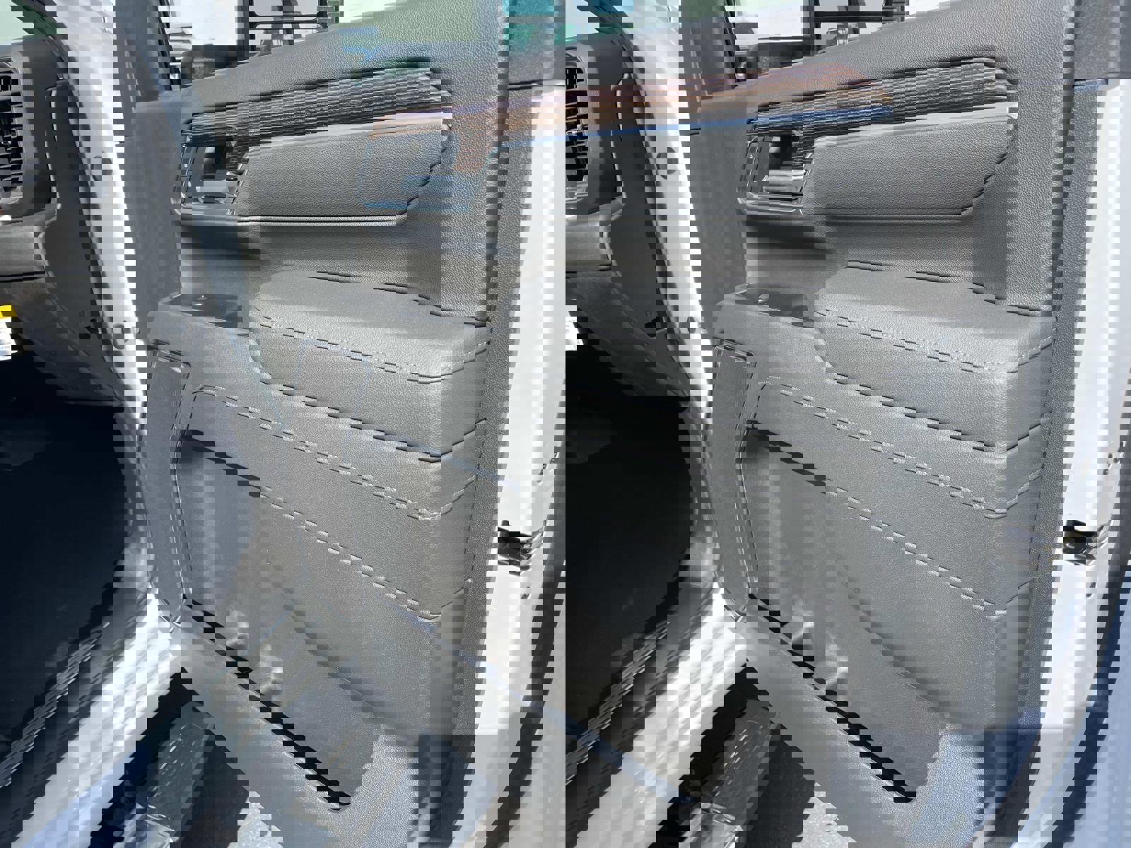 New 2026 GMC Sierra 2500 SLE w/ SLE Value Package; image 26