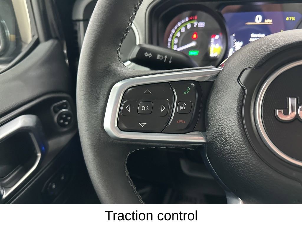 Used 2025 Jeep Wrangler Unlimited Sahara image 32