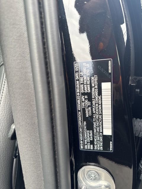 Used 2025 Volvo V60 B5 Cross Country Plus image 20