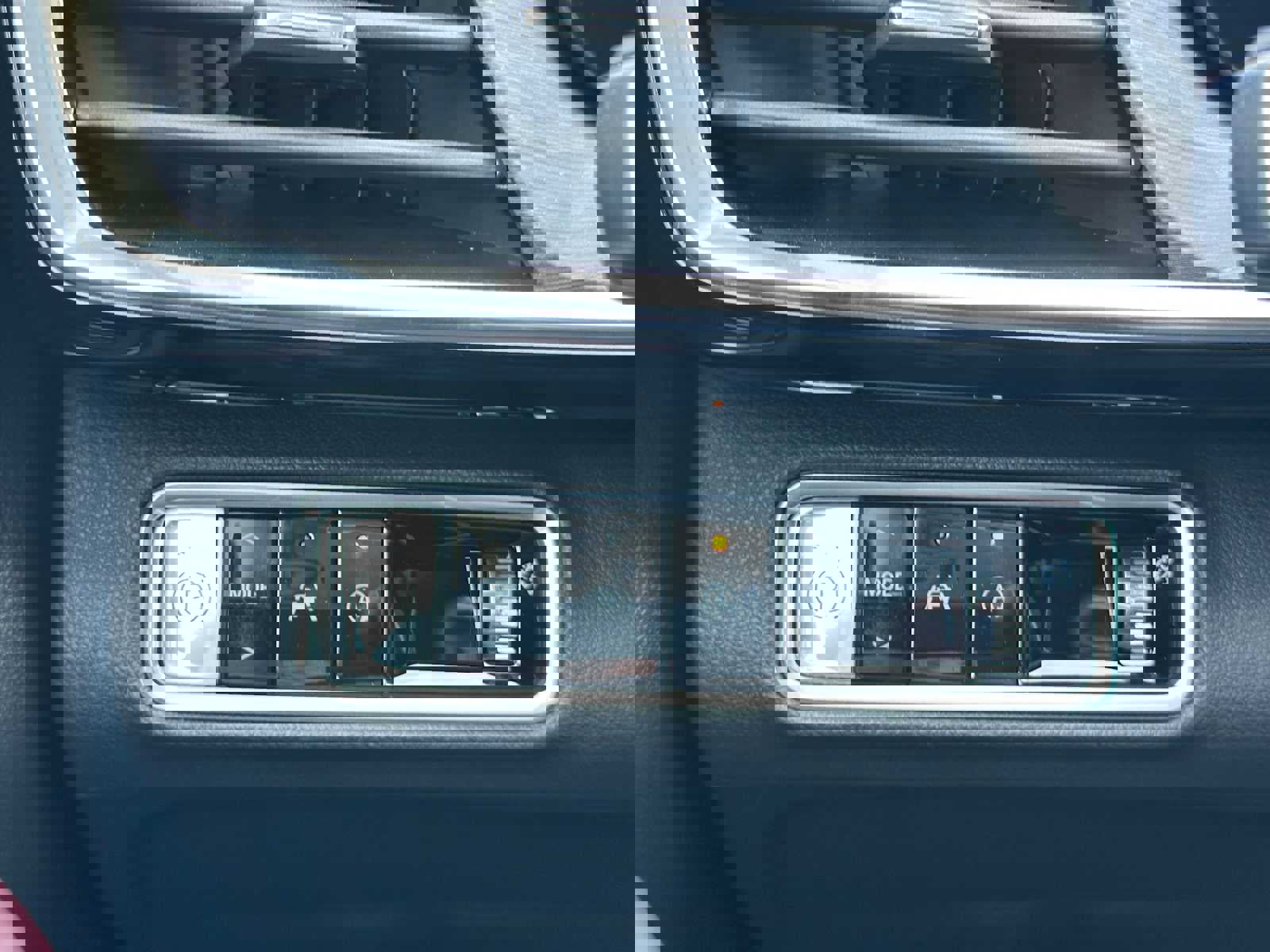 New 2025 Buick Envision Sport Touring image 36