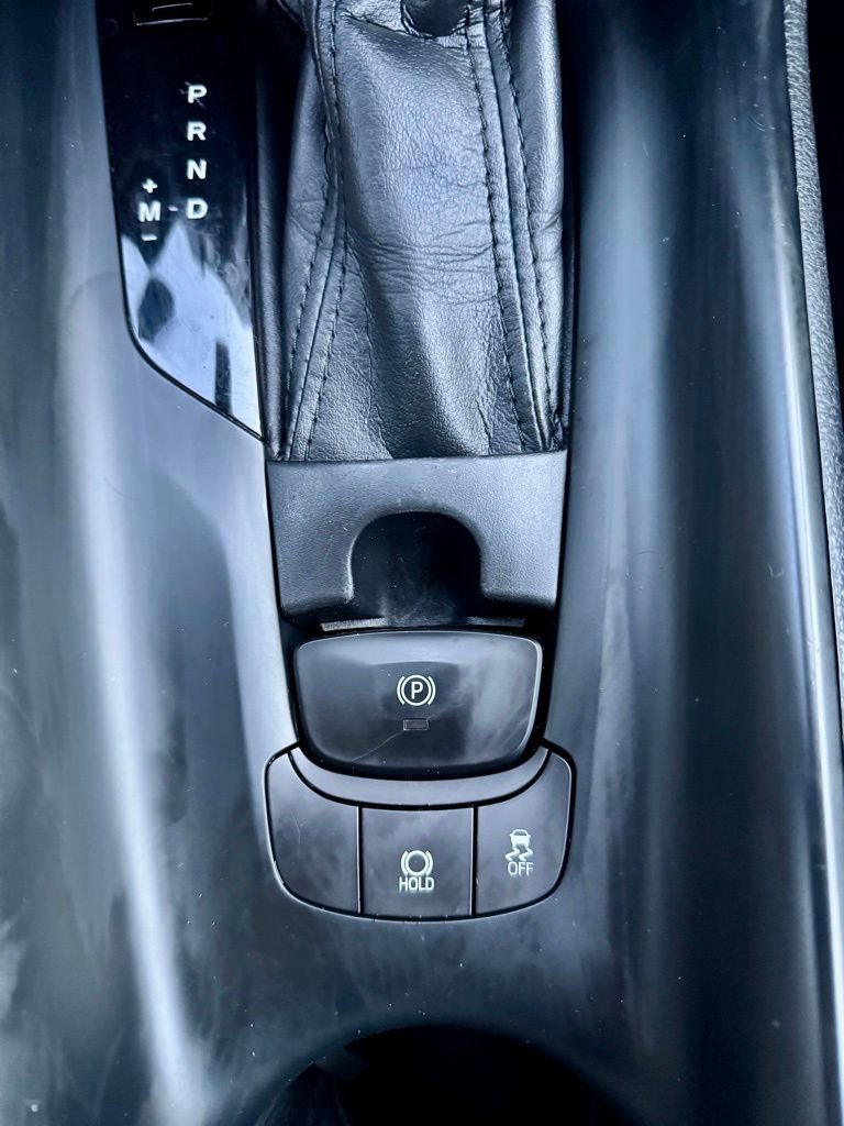 Used 2018 Toyota C-HR XLE image 27