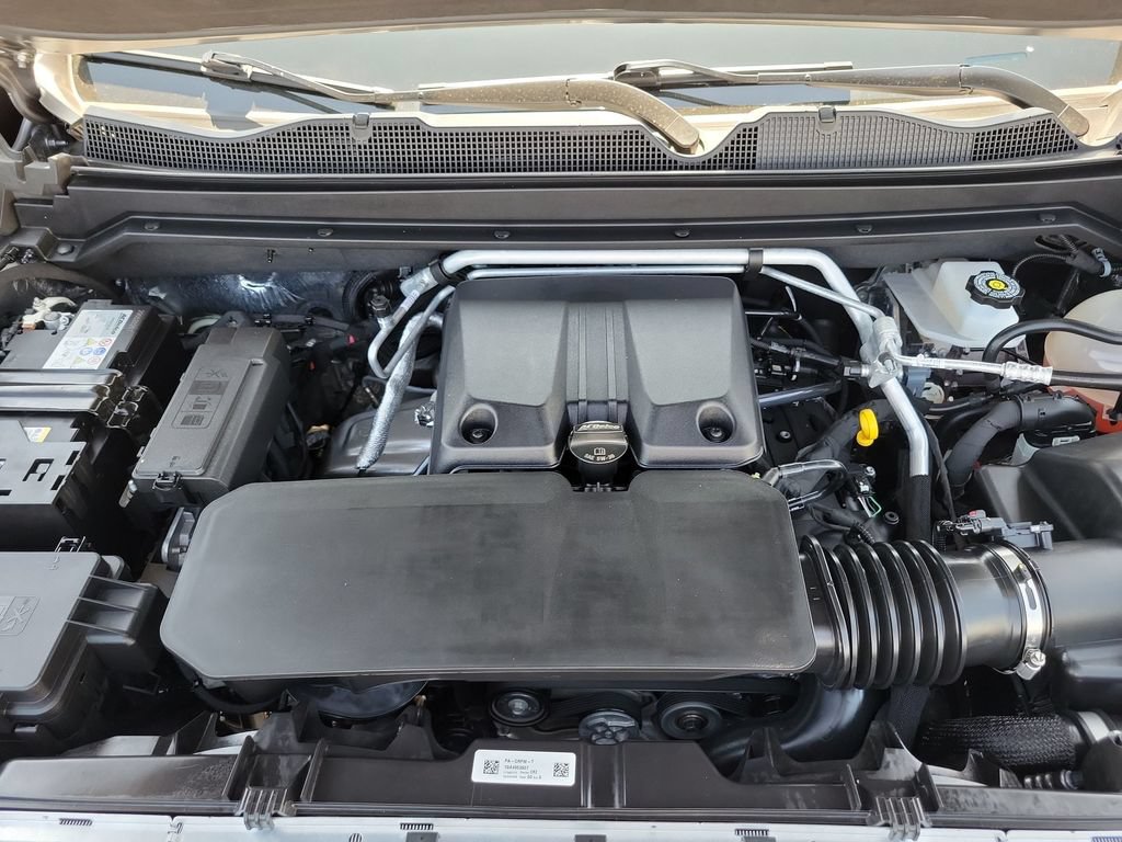 Used 2025 GMC Canyon AT4 w/ Technology Plus Package AWD/4WD image 10