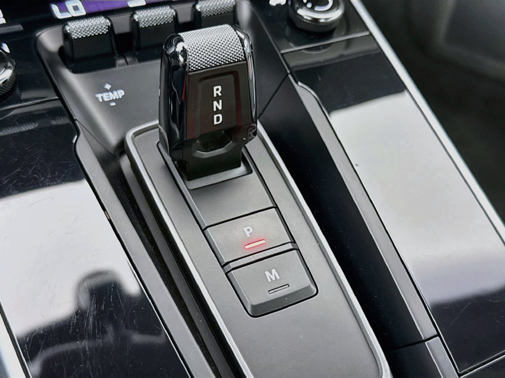 Certified 2022 Porsche 911 Carrera RWD image 21