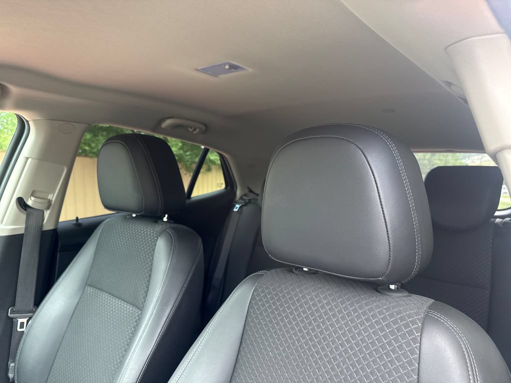Used 2022 Buick Encore Preferred w/ Safety Package II AWD/4WD image 14