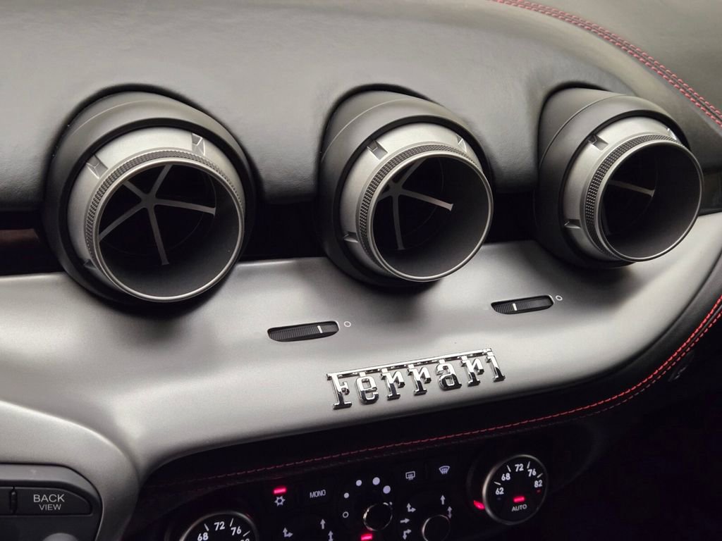 Used 2015 Ferrari F12 Berlinetta image 34