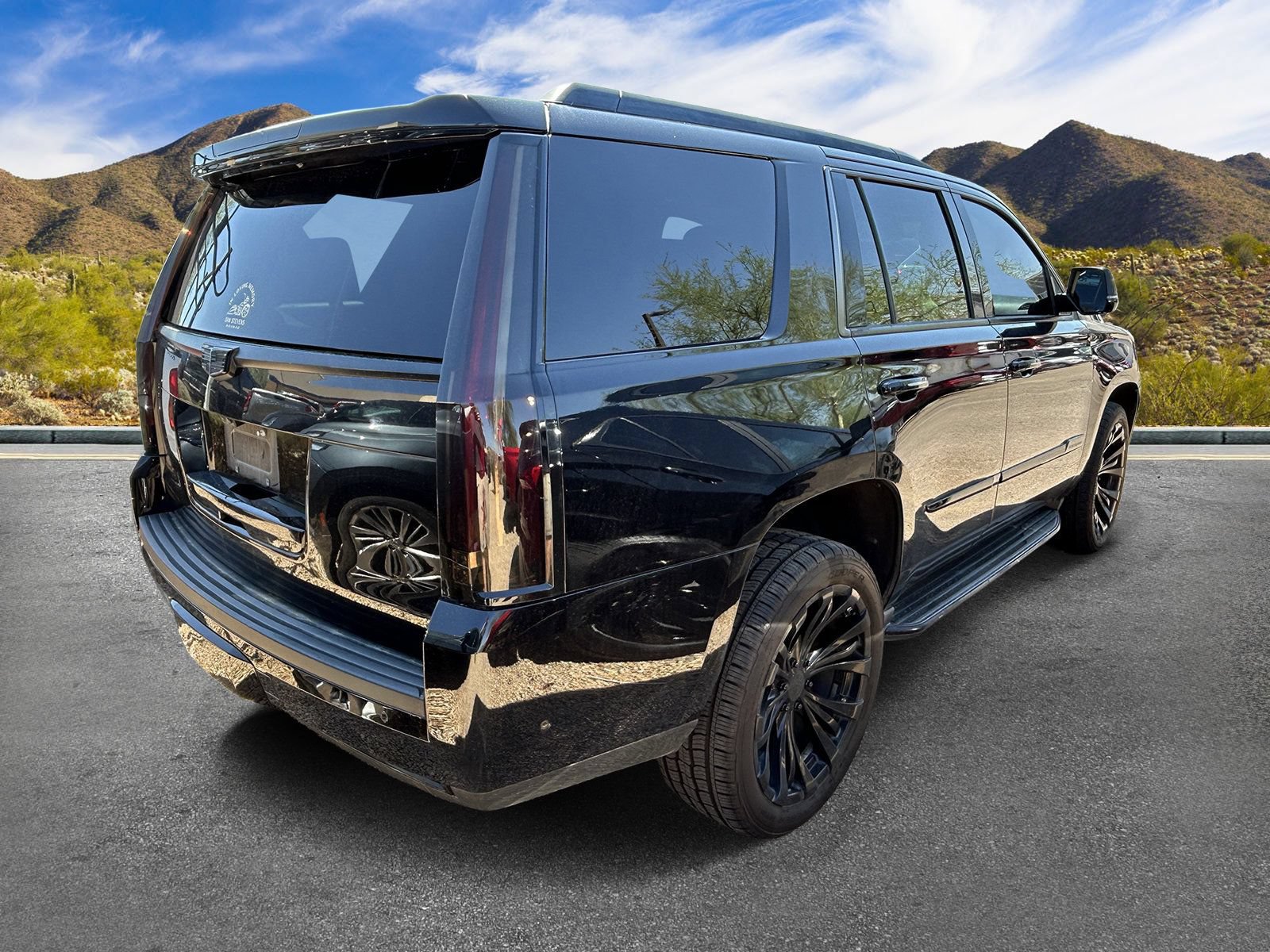 Used 2018 Cadillac Escalade Premium Luxury RWD image 5