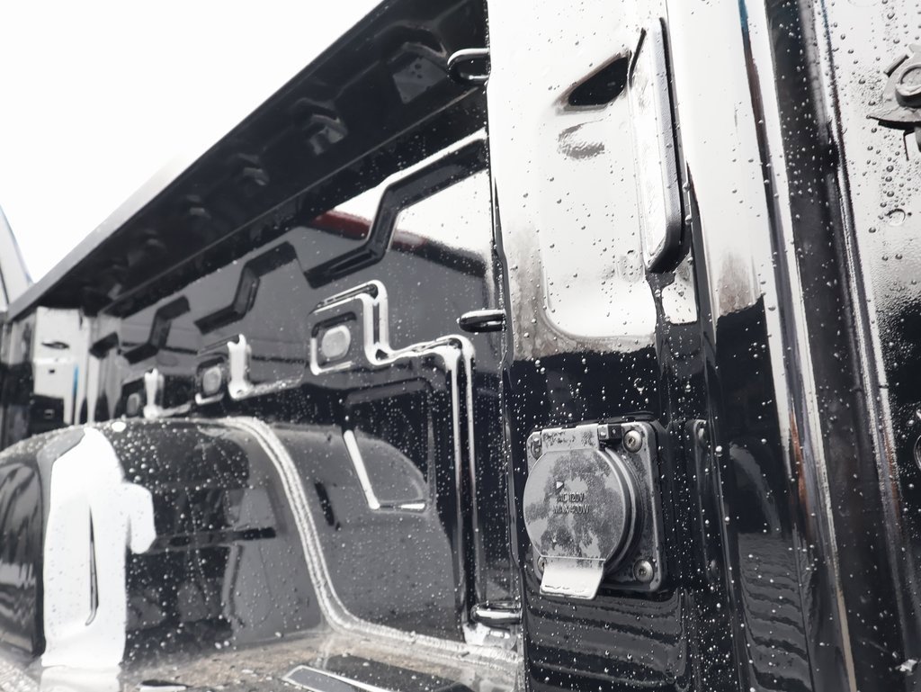 New 2026 GMC Sierra 1500 Elevation w/ LPO, Elevation Black Package image 33