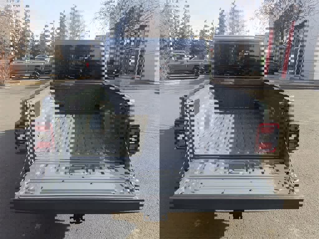 Used 2025 Jeep Gladiator Rubicon w/ Convenience Group image 23