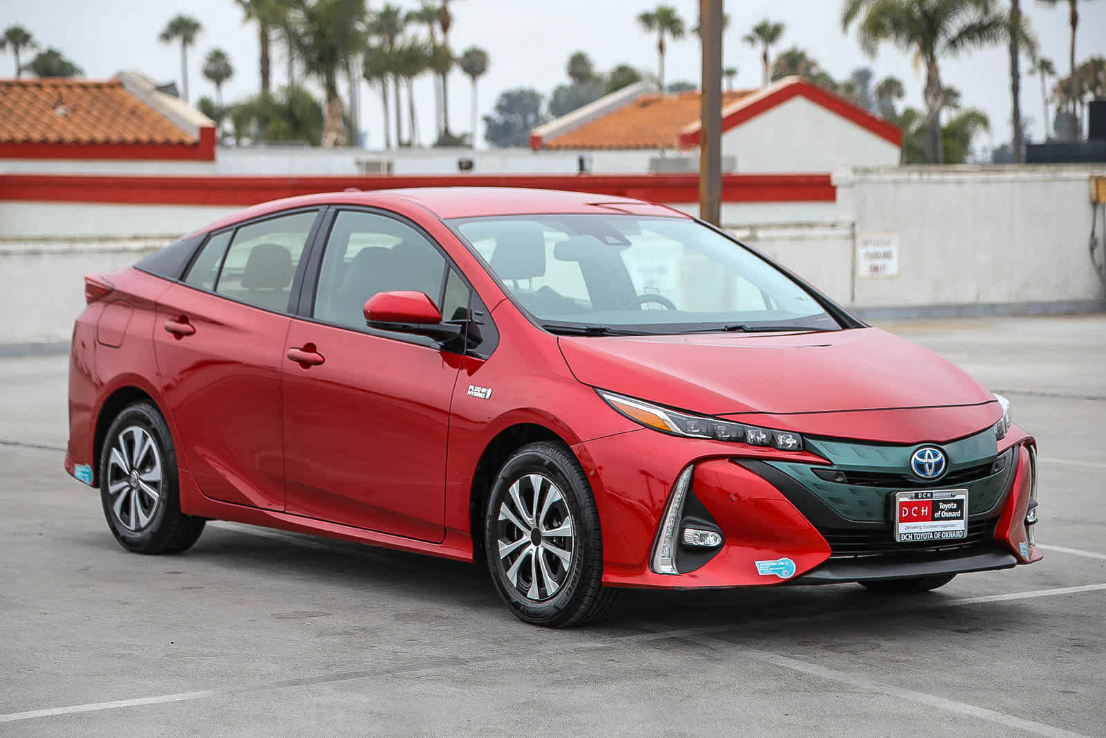 Certified 2017 Toyota Prius Prime Advanced w/ Carpet Mat Package FWD image 4