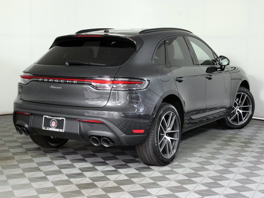 Certified 2026 Porsche Macan image 7
