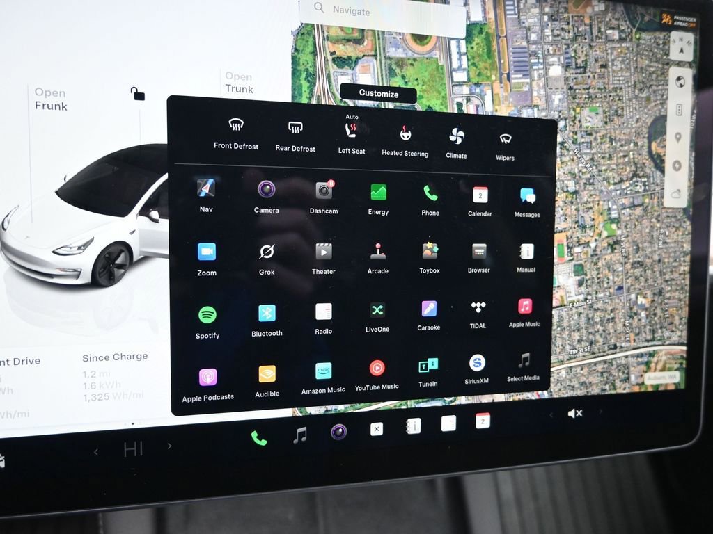 Used 2023 Tesla Model 3 Standard Range image 18