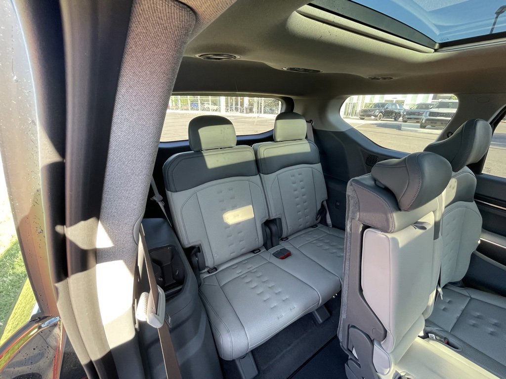 New 2026 Kia EV9 Wind image 31
