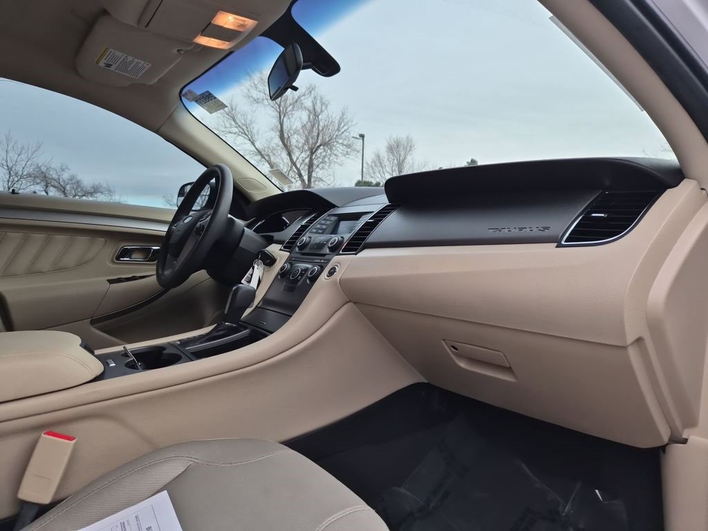 Used 2019 Ford Taurus SE image 31