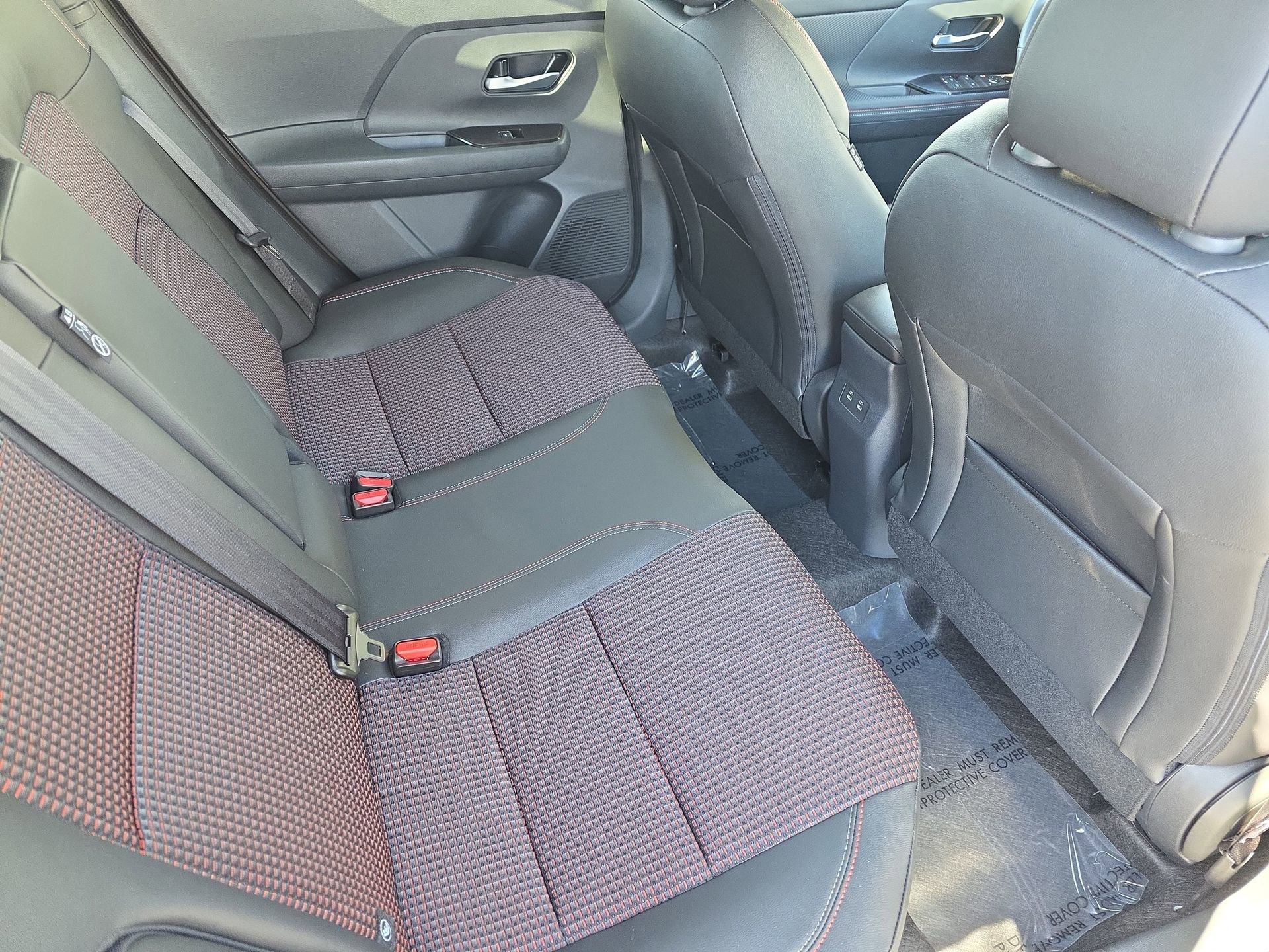 New 2026 Nissan Kicks SR w/ SR Premium Package AWD/4WD image 11