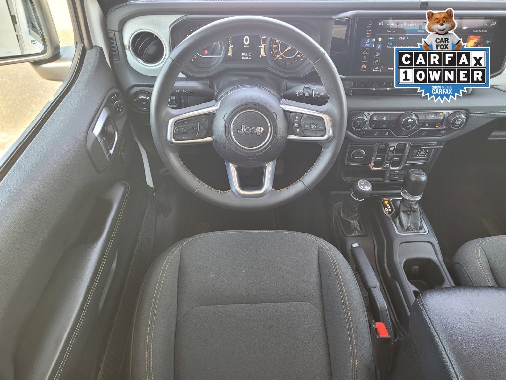 Used 2024 Jeep Wrangler Unlimited Sahara AWD/4WD image 15