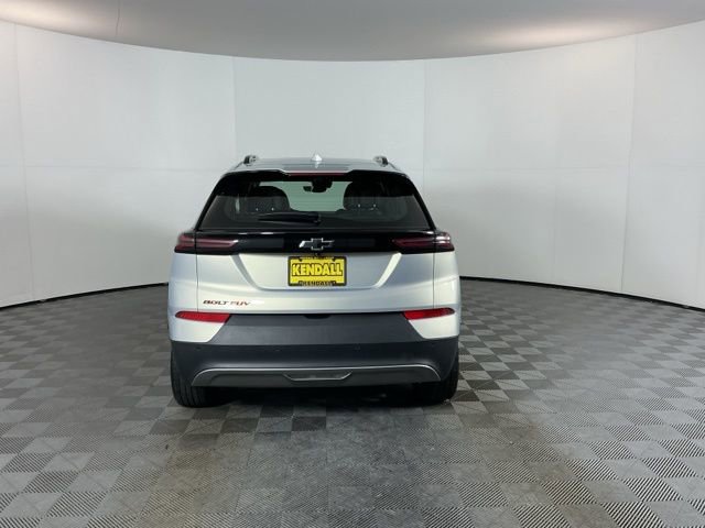 Used 2023 Chevrolet Bolt EUV Premier w/ Sun & Sound Package FWD image 6