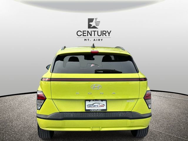 Used 2024 Hyundai Kona SEL image 3