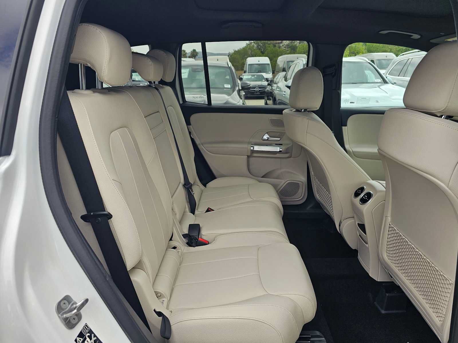 New 2026 Mercedes-Benz GLB 250 image 12