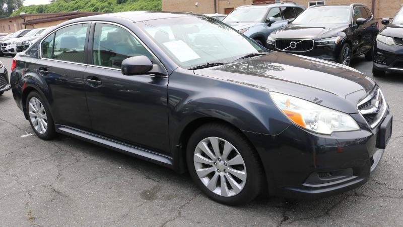 Used 2010 Subaru Legacy 3.6R Limited AWD/4WD image 3