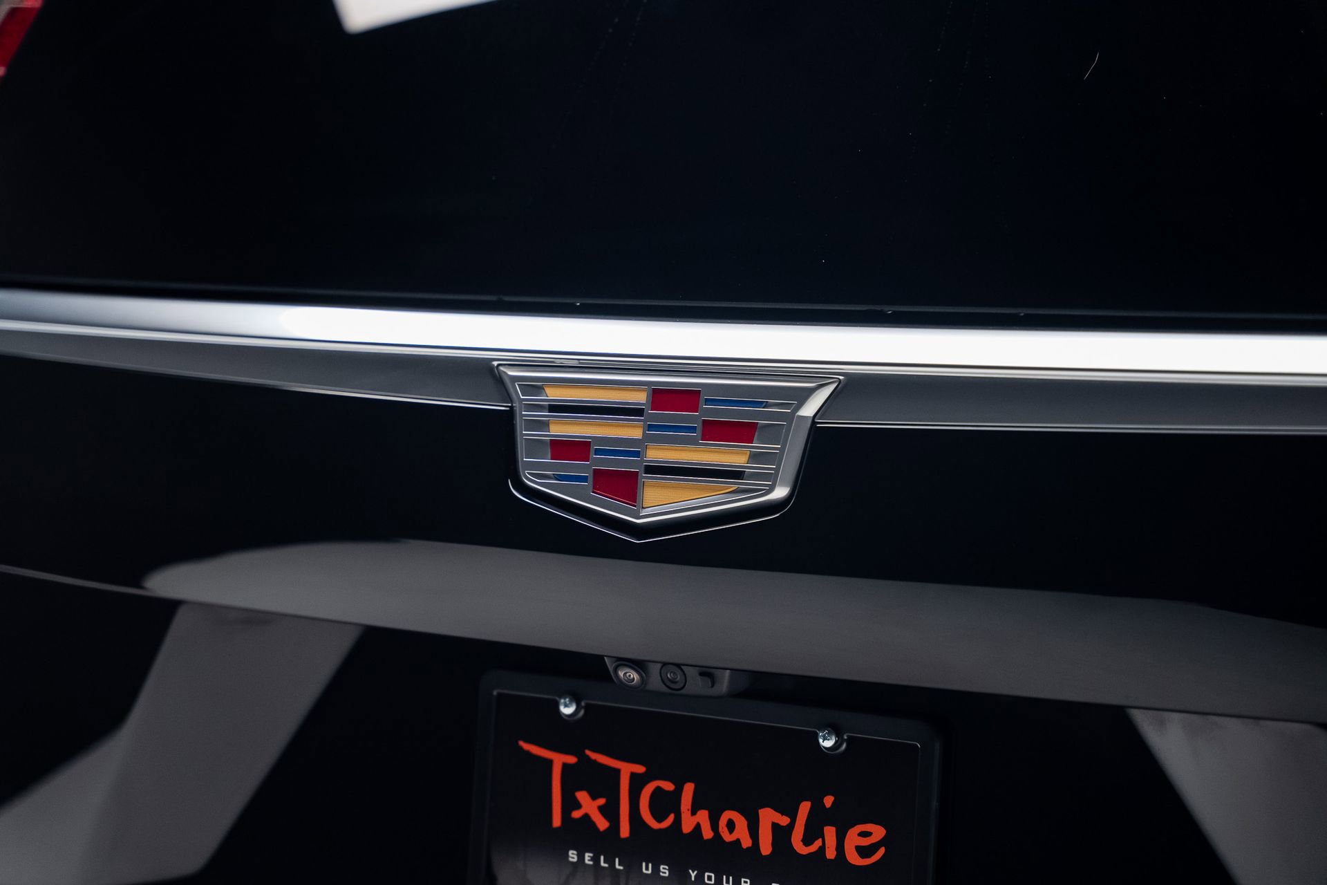 Used 2024 Cadillac Escalade ESV Premium Luxury RWD image 30