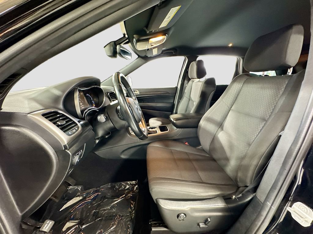 Used 2020 Jeep Grand Cherokee Laredo w/ Security & Convenience Group image 12