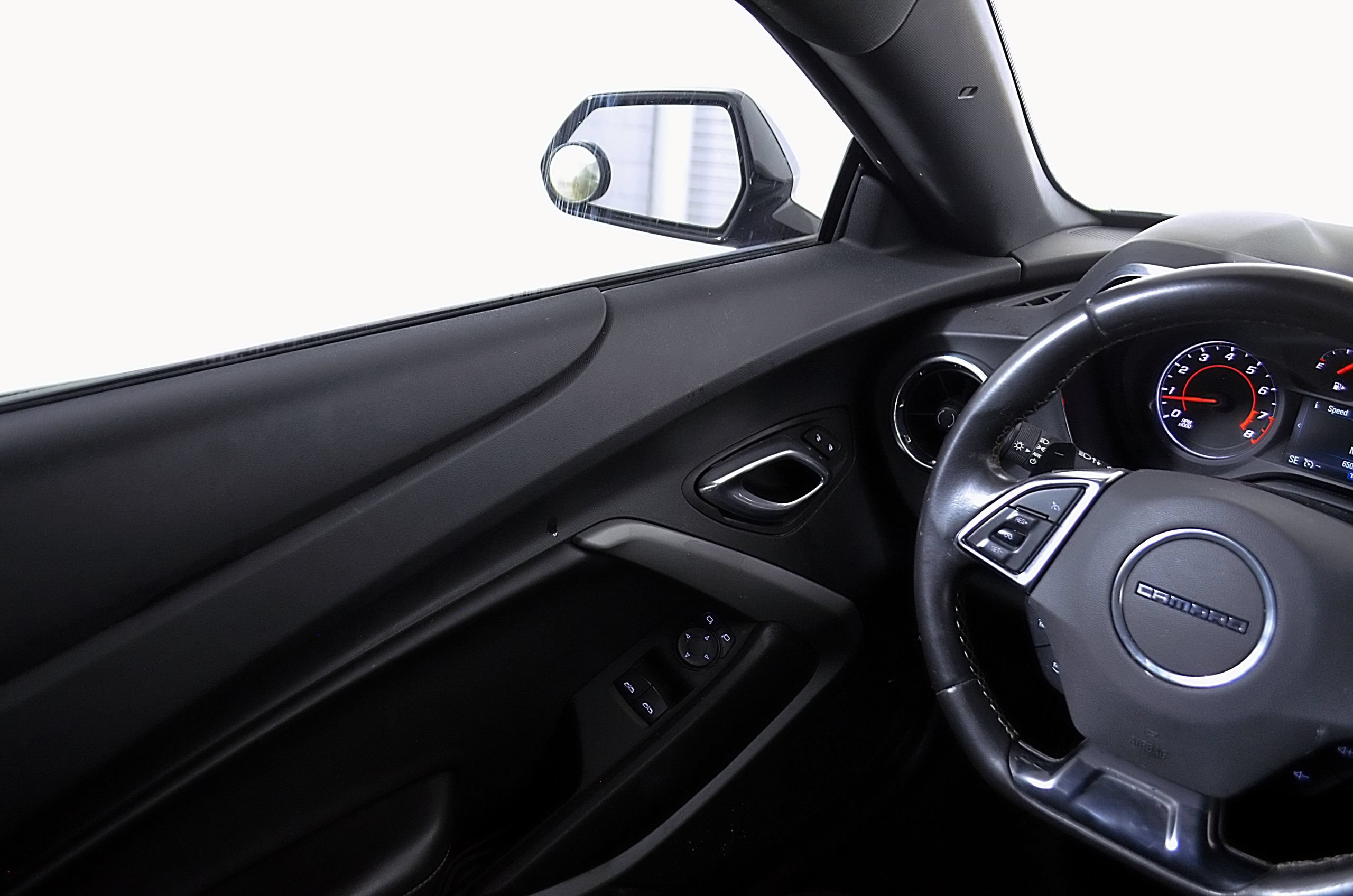 Used 2018 Chevrolet Camaro LT RWD image 24