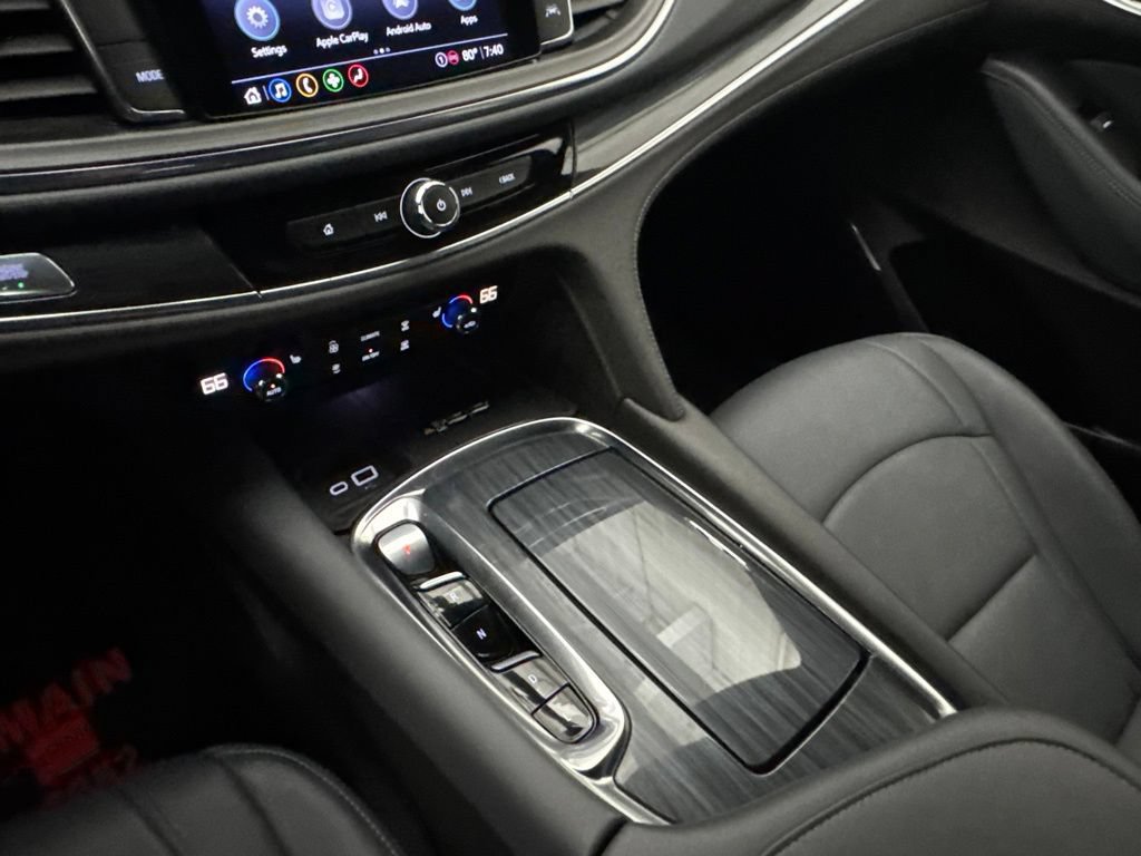 Used 2024 Buick Enclave Essence w/ Sport Touring Edition FWD image 21