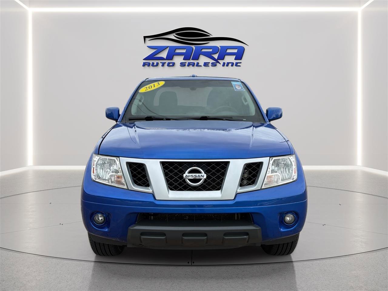 Used 2013 Nissan Frontier PRO-4X AWD/4WD image 2