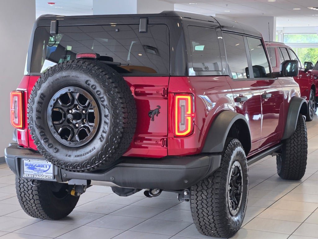 Used 2025 Ford Bronco Badlands AWD/4WD image 11