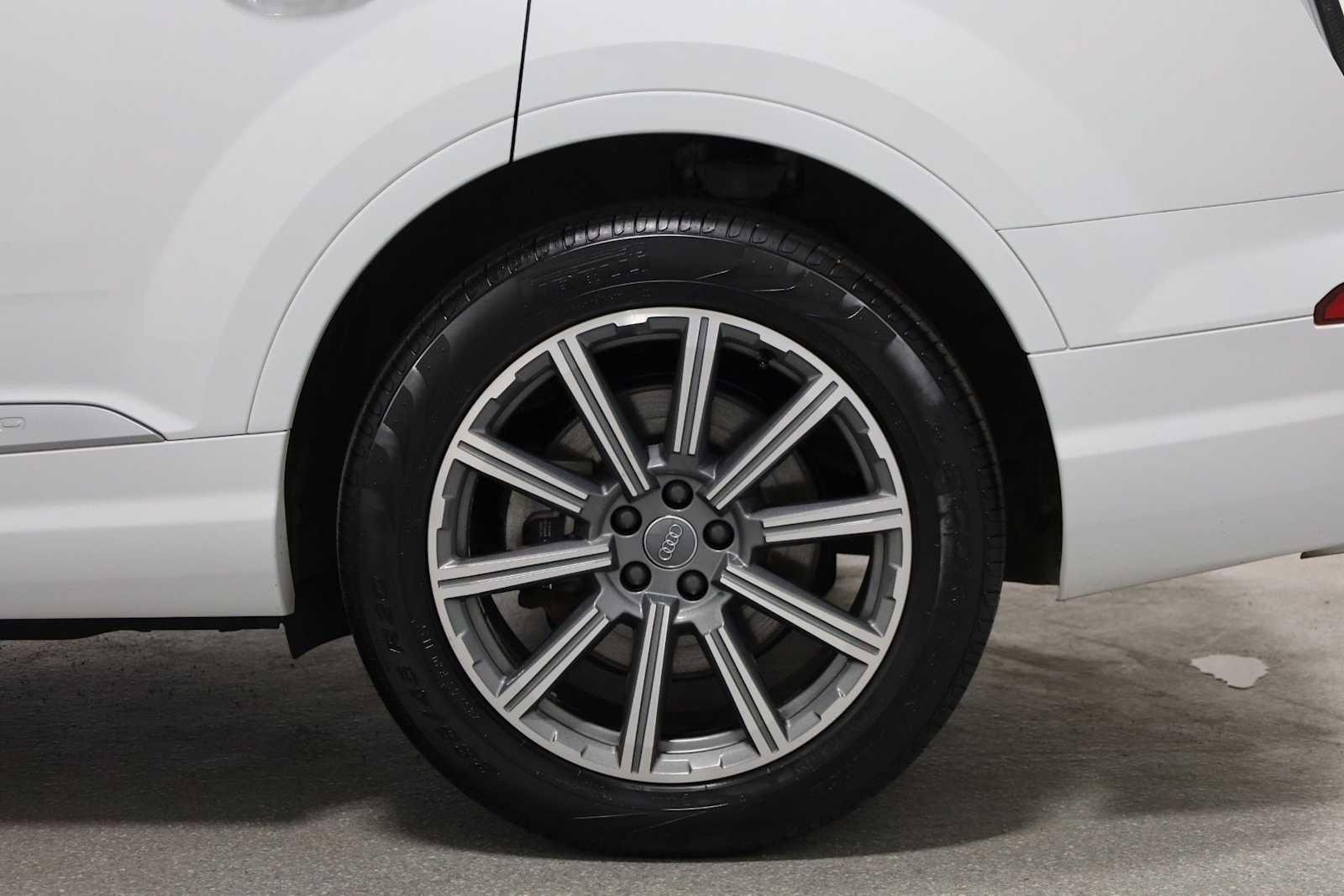 Used 2018 Audi Q7 3.0T Prestige image 36